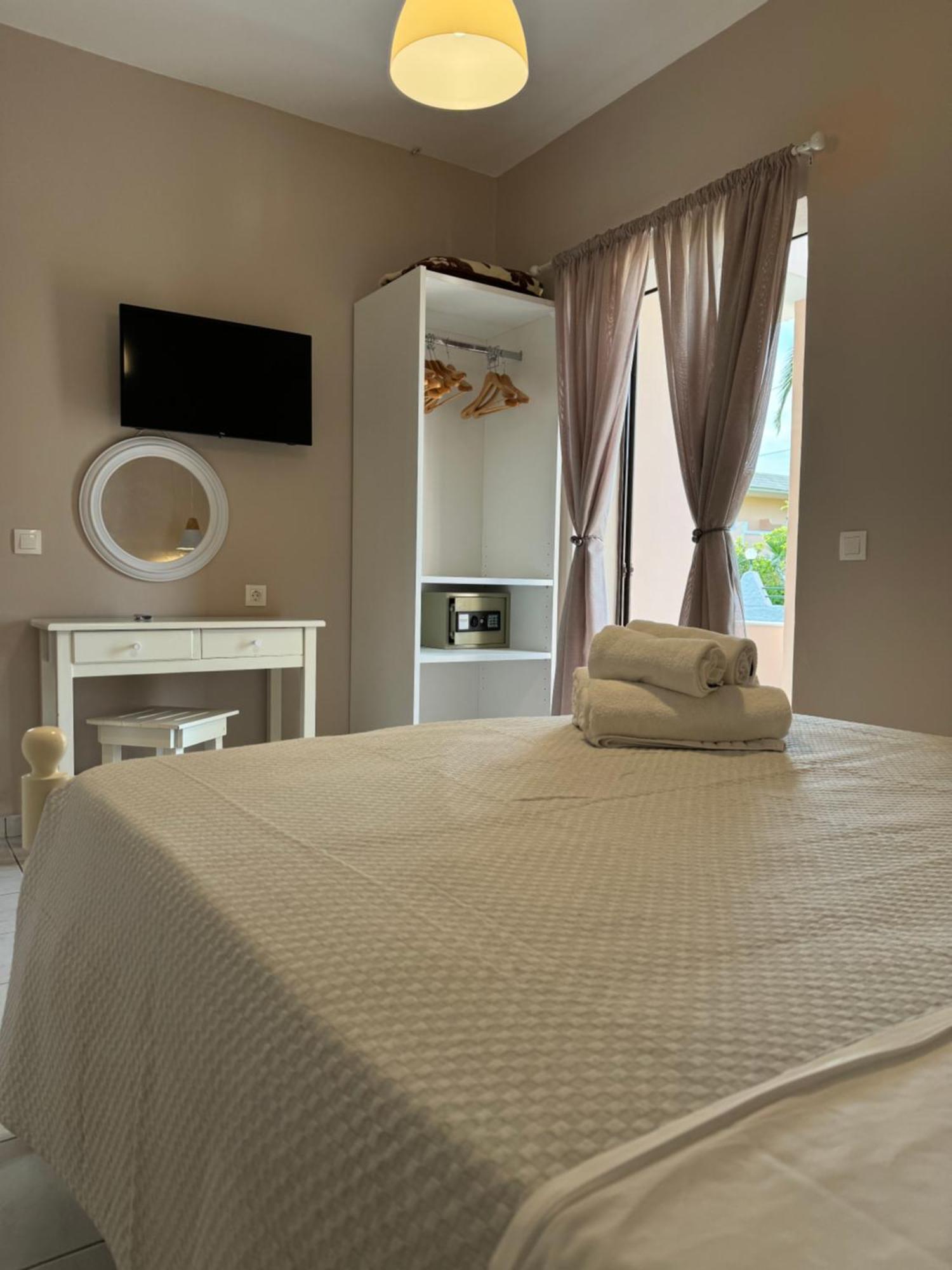 Elizabeth Aparthotel Ρόδα Εξωτερικό φωτογραφία